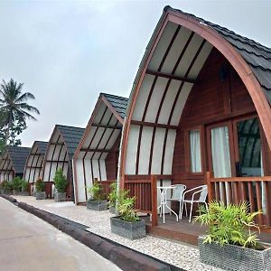 Chevilly Resort And Camp